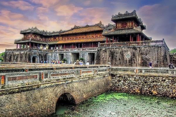 dai-noi-kinh-thanh-hue