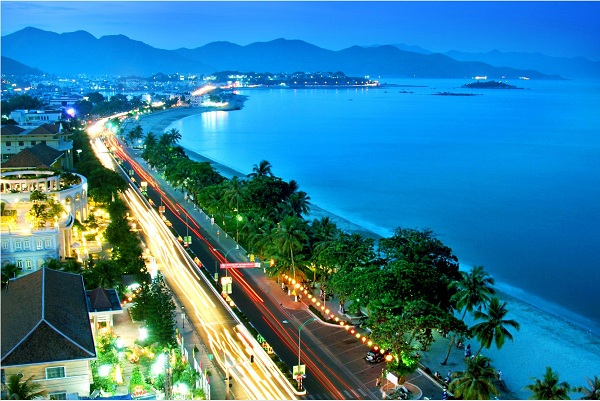 Vé máy bay Nha Trang đi Đà Nẵng hôm nay