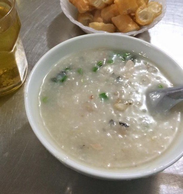 Quán cháo gà Bà Mỹ đường Lý Quốc Sư