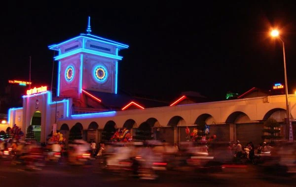 Tham quan chợ Bến Thành - Nét đặc trưng của Sài Gòn