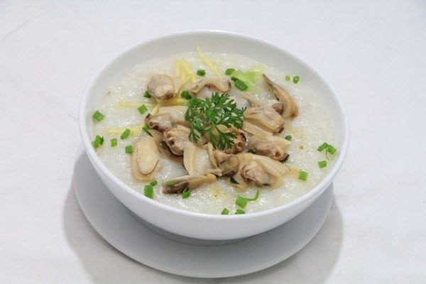 Thưởng thức cháo hàu ngon trứ danh