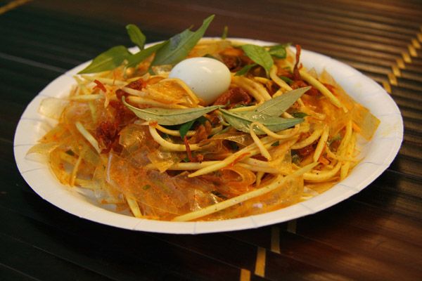 Những món ăn vặt rẻ ở Sài Gòn