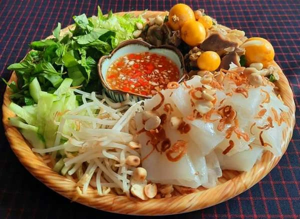 Bánh ướt lòng gà - đặc sản Đà Lạt
