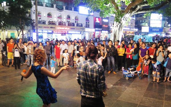 Chợ đêm Phố Cổ