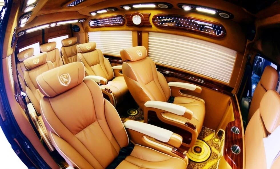 Bên trong xe limousine Hà Nội Hưng Yên