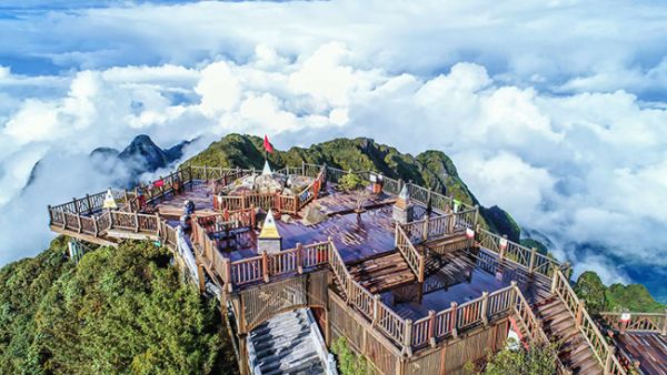 Đỉnh Phan Xi Păng cao bao nhiêu mét