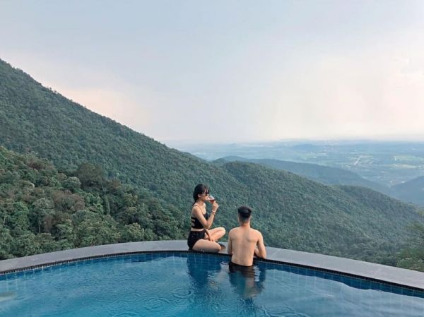 Bể bơi vô cực ở Tam Đảo