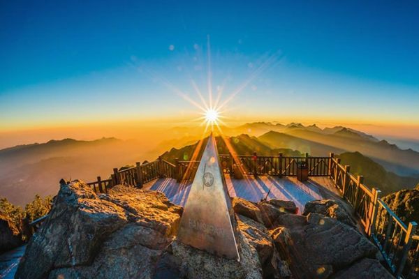 Đỉnh Phan Xi Păng cao bao nhiêu mét