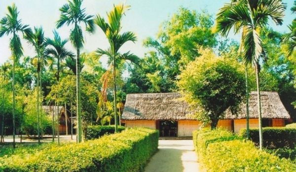 Vé máy bay Côn Đảo Vinh về thăm quê Bác