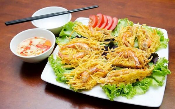 Bánh tôm Hồ Tây - Thức quà đậm phong vị hồi ức Thủ đô xưa