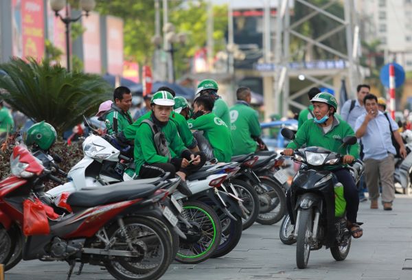 Xe công nghệ phủ khắp mọi nẻo đường của Sài Gòn