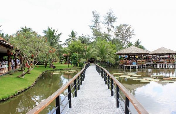 Khu du lịch Văn Thánh - Thảo nguyên xanh giữa lòng Sài Gòn