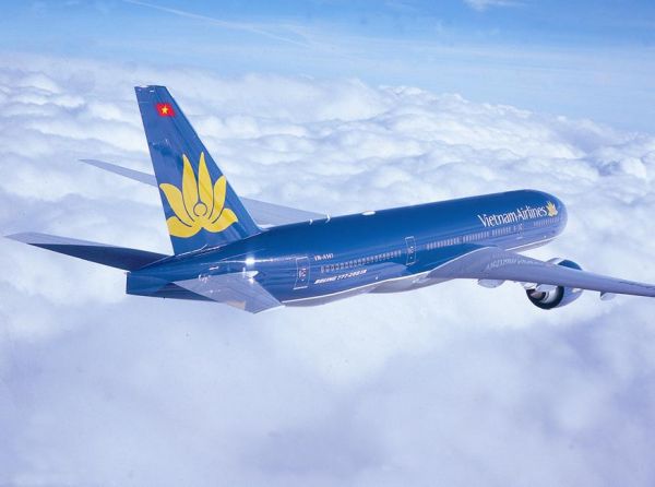 Di chuyển bằng máy bay đến Hà Nội