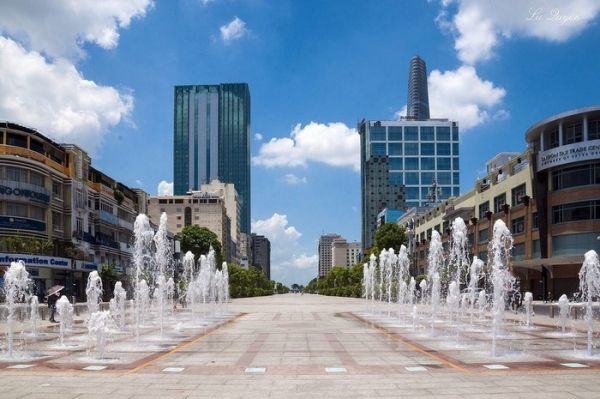 Check-in Phố đi bộ Nguyễn Huệ, thiên đường của các hoạt động