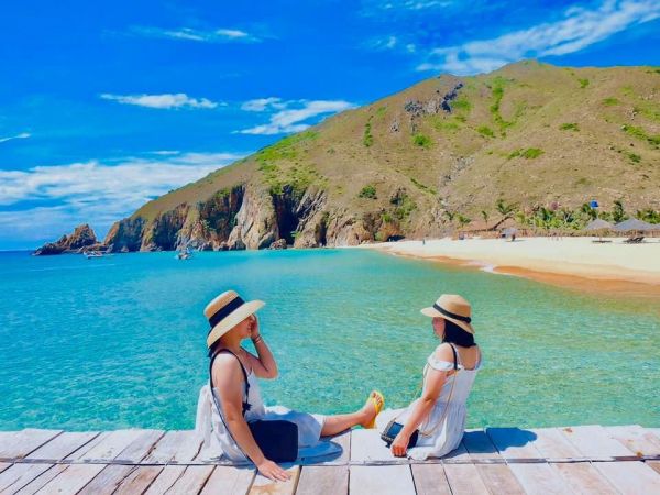 Tháng 1 - 2 thời tiết dễ chịu, cảnh quan thiên nhiên tươi đẹp