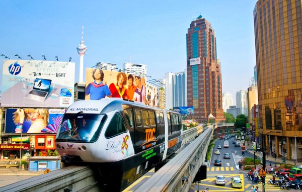 Trải nghiệm những điều thú vị ở tàu điện trên cao khi du lịch Malaysia