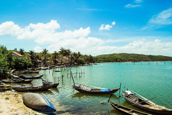 Tìm về chốn yên bình trên Đầm Ô Loan
