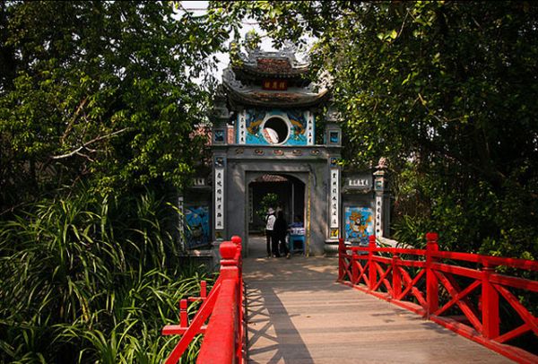 Khám phá Đền Ngọc Sơn - Biểu tượng tâm linh của Hà Nội