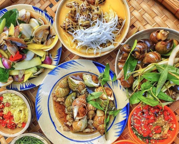 Ốc Sài Gòn - Món ăn vặt đường phố khi về đêm