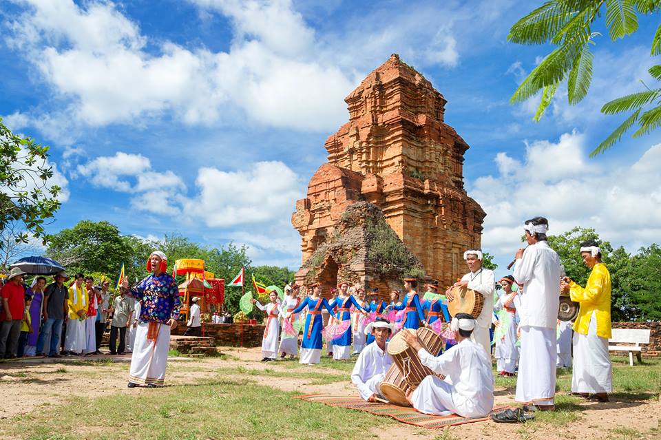 Các lễ hội lớn hàng năm tại Việt Nam