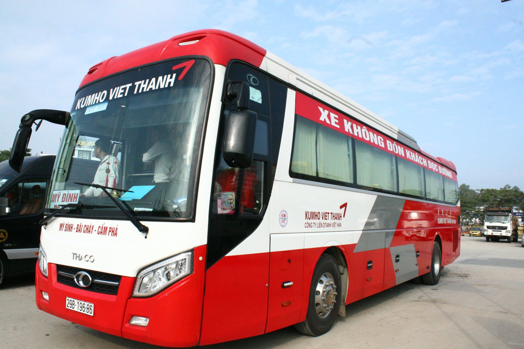 Di chuyển đến Quảng Ninh bằng xe khách