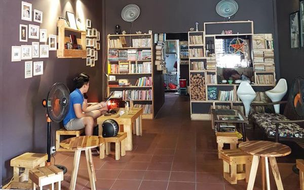 Không gian gợi thương, gợi nhớ tại La pensée café Librairie