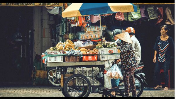 Làm sao quên được hình bóng chiếc xe đẩy chở cả kỷ niệm một thời
