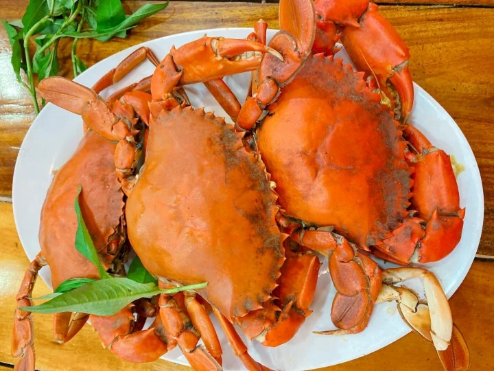 Về Cà Mau thưởng thức món cua biển nổi tiếng