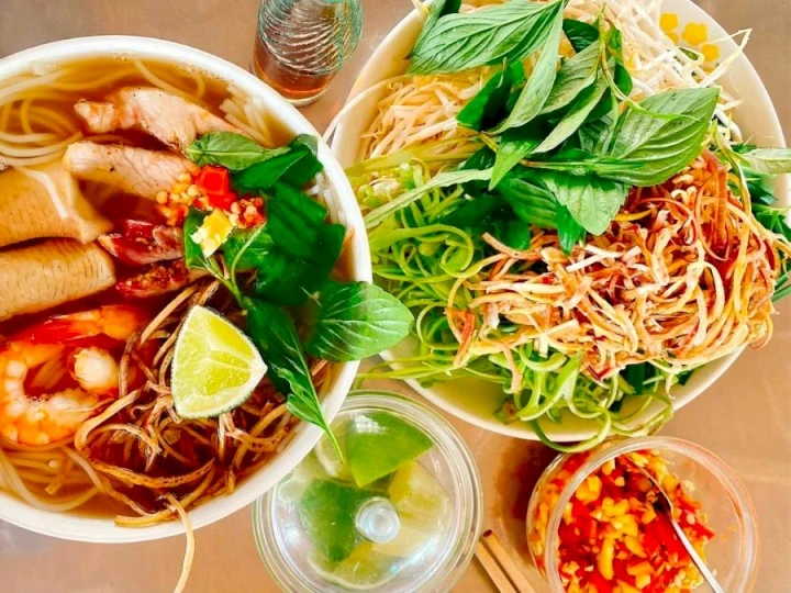 Bún nước lèo - đặc sản Sóc Trăng
